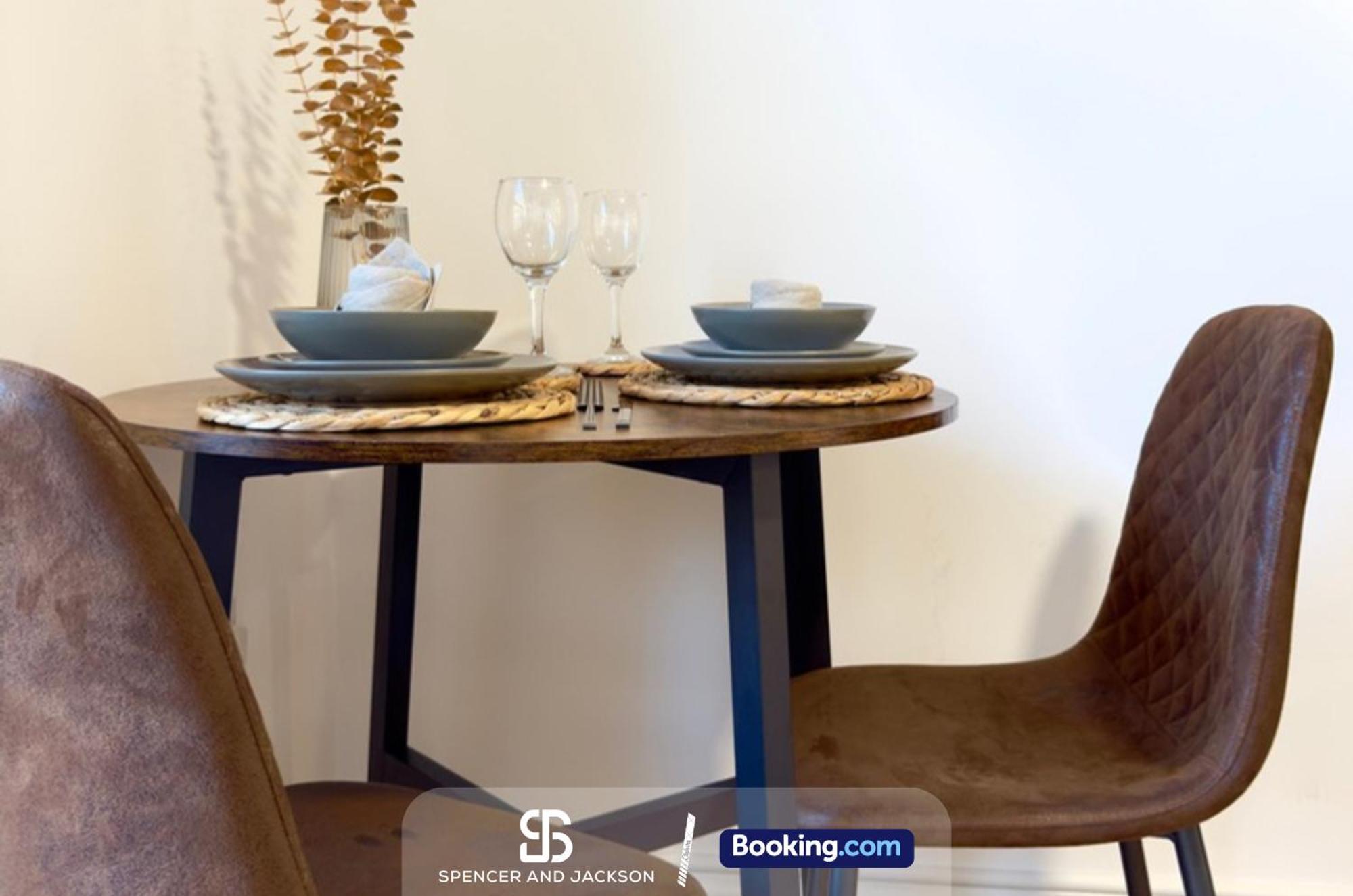1 Bedroom Centre Near The And Bodleian Library By Spencer And Jackson Short Lets & Serviced * Oxford