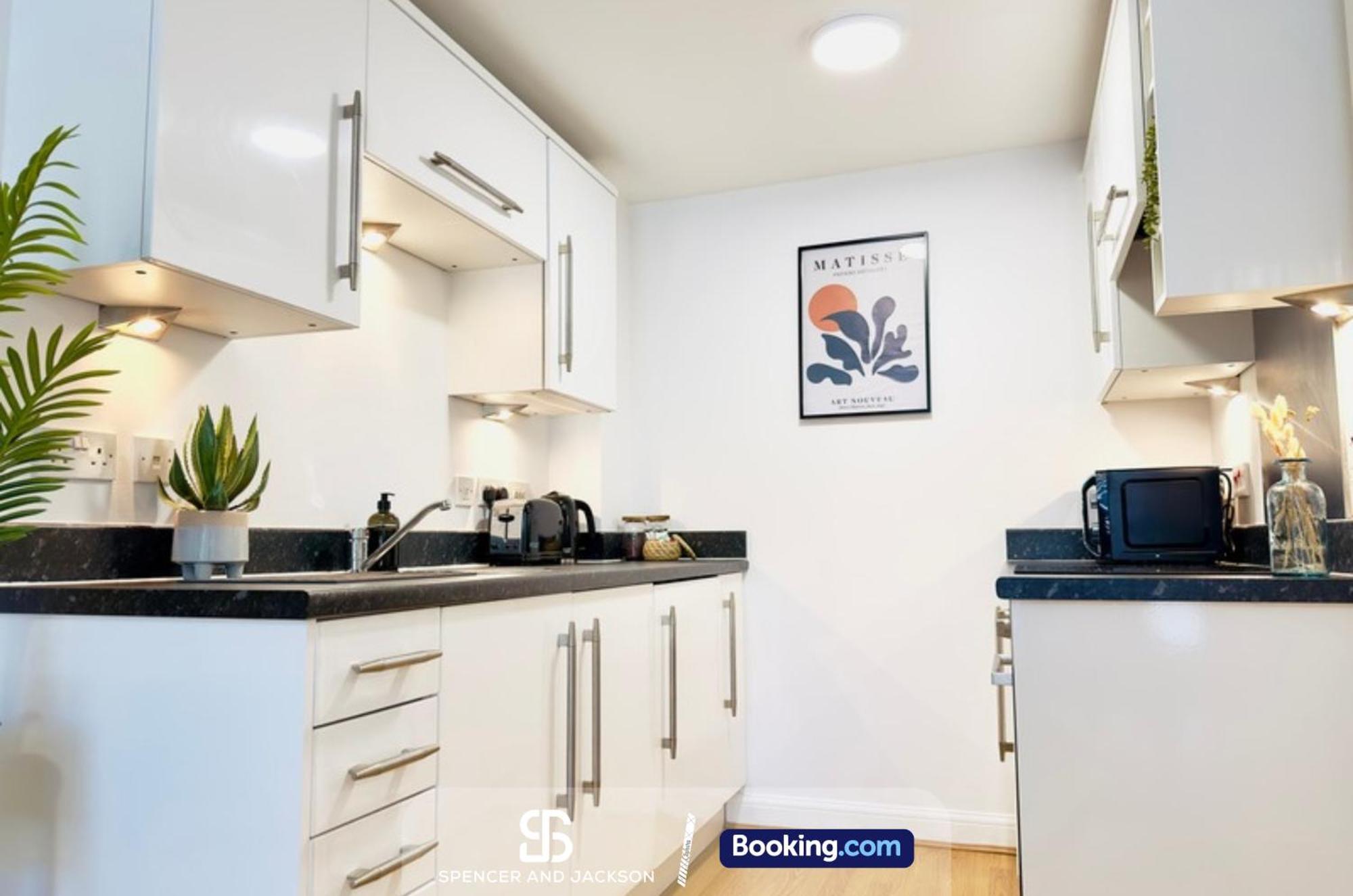 1 Bedroom Centre Near The And Bodleian Library By Spencer And Jackson Short Lets & Serviced Appartement