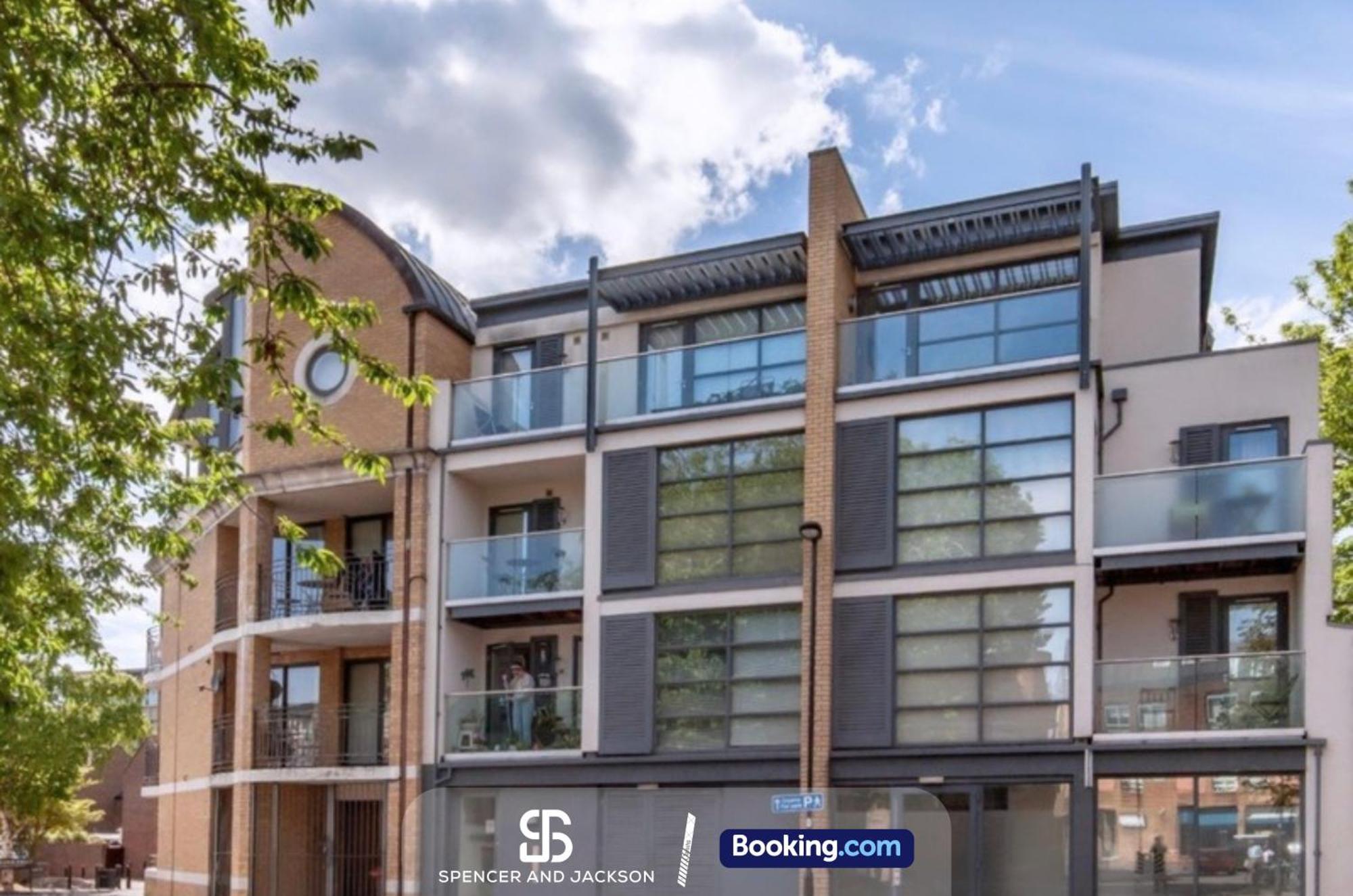 1 Bedroom Centre Near The And Bodleian Library By Spencer And Jackson Short Lets & Serviced Appartement Oxford